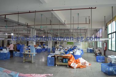 Wet Nonwoven Exfoliating Hand Gloves For Medical , Baby Wipe Gloves